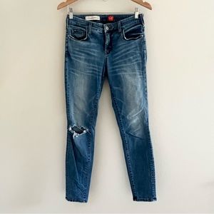 Anthropologie Pilcro and the Letterpress Distressed Jeans